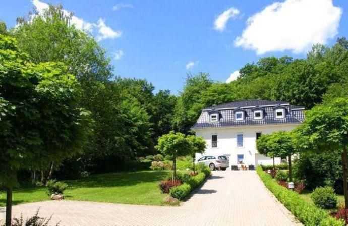 Weisses-Haus-Am-Kurpark-Fewo-Waldblick Quedlinbourg Extérieur photo